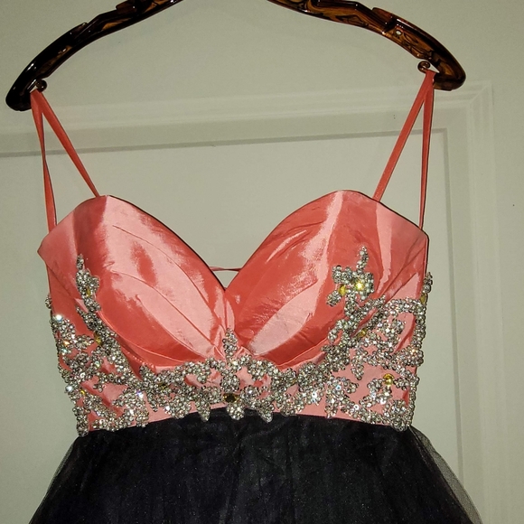 Evenings by AllureCoral and BlackDress BUNDLE&SAVE - Picture 6 of 9